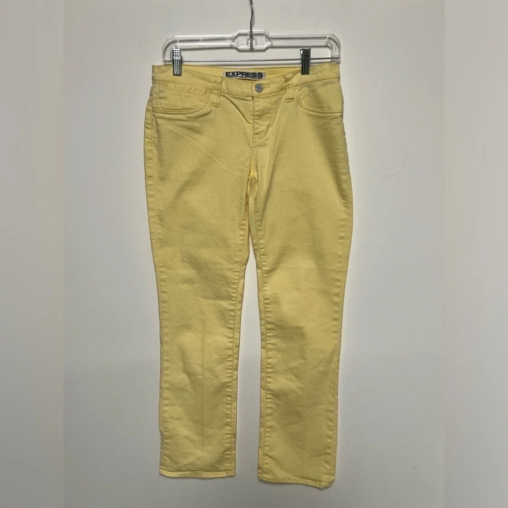 EXPRESS PRECISION FIT PALE YELLOW JEANS  SIZE 4